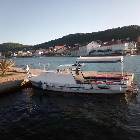 호텔 Private Tour With Traditional Boat 자다르